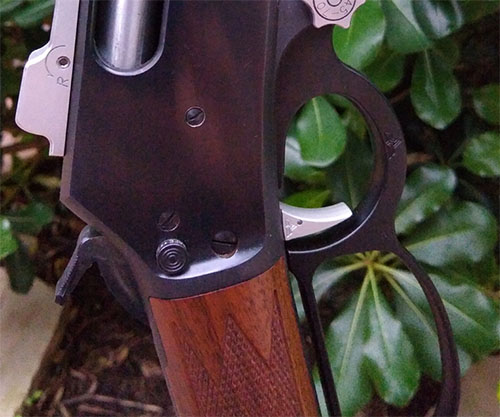 Le déclencheur Marlin réduit le poids de traction à environ 3,5 lbs, élimine le flop et offre une surface de déclenchement confortable et antidérapante.